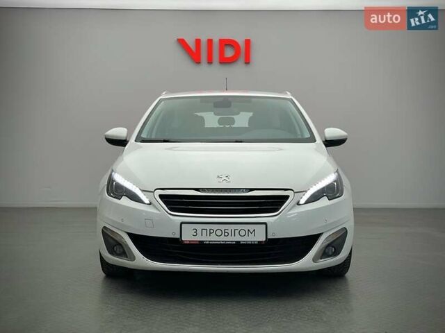 Білий Пежо 308, об'ємом двигуна 1.6 л та пробігом 258 тис. км за 9922 $, фото 4 на Automoto.ua