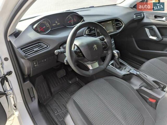 Білий Пежо 308, об'ємом двигуна 1.6 л та пробігом 177 тис. км за 11700 $, фото 19 на Automoto.ua