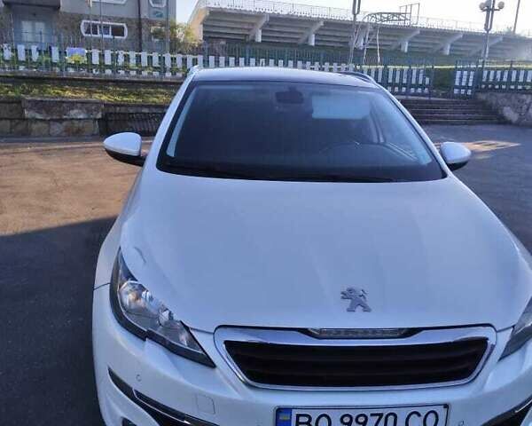 Белый Пежо 308, объемом двигателя 1.56 л и пробегом 298 тыс. км за 9100 $, фото 3 на Automoto.ua