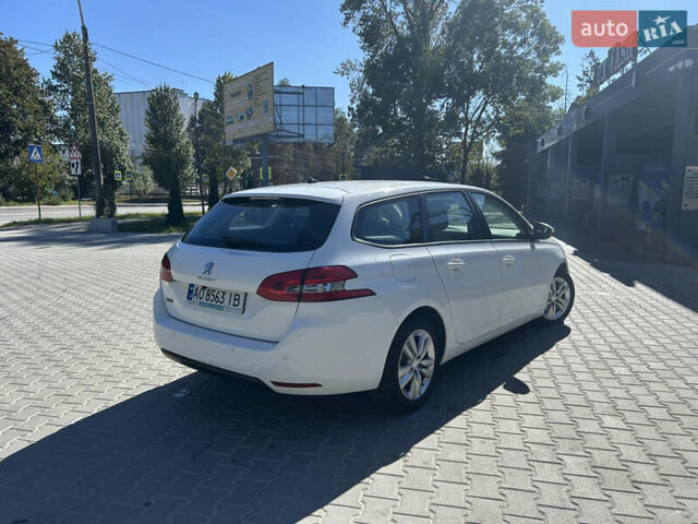 Белый Пежо 308, объемом двигателя 1.5 л и пробегом 180 тыс. км за 11900 $, фото 4 на Automoto.ua