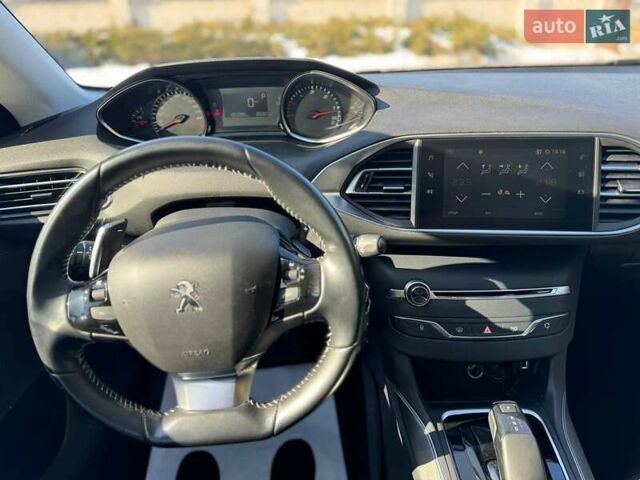 Белый Пежо 308, объемом двигателя 1.5 л и пробегом 190 тыс. км за 12499 $, фото 25 на Automoto.ua