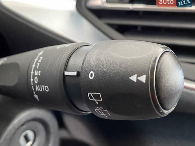 Белый Пежо 308, объемом двигателя 1.5 л и пробегом 162 тыс. км за 13650 $, фото 11 на Automoto.ua