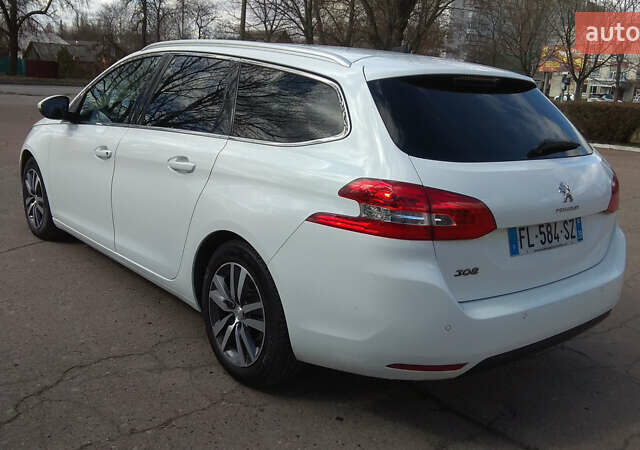Білий Пежо 308, об'ємом двигуна 1.5 л та пробігом 220 тис. км за 10990 $, фото 2 на Automoto.ua