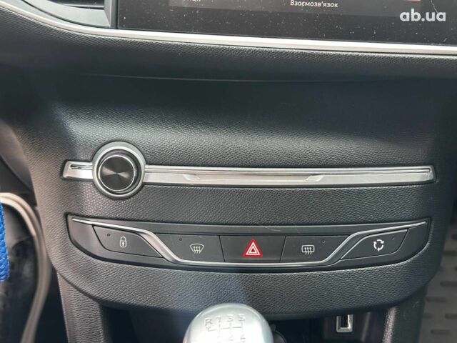 Белый Пежо 308, объемом двигателя 1.5 л и пробегом 206 тыс. км за 12640 $, фото 22 на Automoto.ua