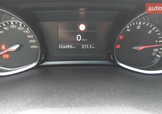 Білий Пежо 308, об'ємом двигуна 1.5 л та пробігом 220 тис. км за 10990 $, фото 16 на Automoto.ua