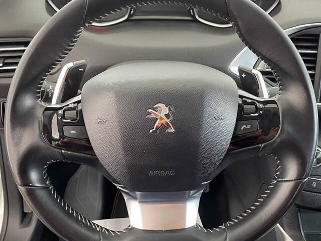 Белый Пежо 308, объемом двигателя 1.5 л и пробегом 162 тыс. км за 13650 $, фото 7 на Automoto.ua