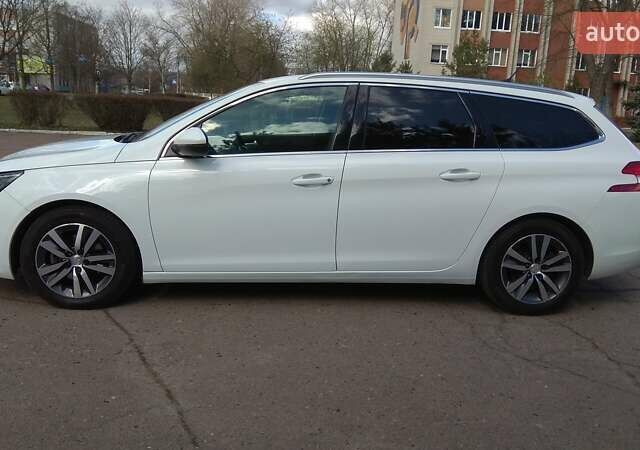 Білий Пежо 308, об'ємом двигуна 1.5 л та пробігом 220 тис. км за 10990 $, фото 6 на Automoto.ua