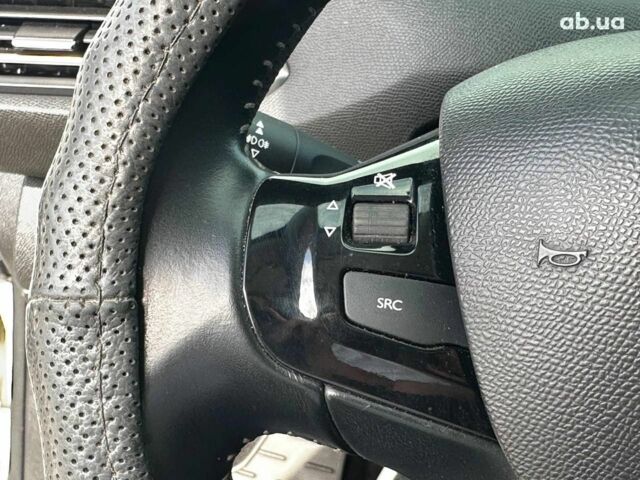 Белый Пежо 308, объемом двигателя 1.5 л и пробегом 206 тыс. км за 12640 $, фото 25 на Automoto.ua