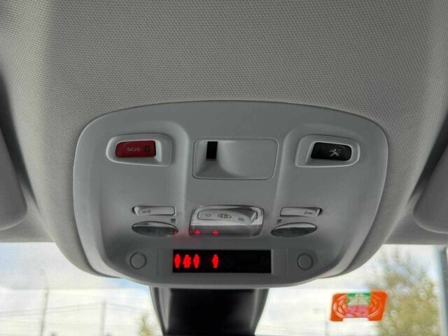 Белый Пежо 308, объемом двигателя 1.5 л и пробегом 192 тыс. км за 16500 $, фото 20 на Automoto.ua