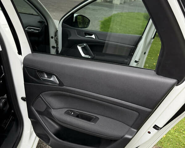 Білий Пежо 308, об'ємом двигуна 1.5 л та пробігом 171 тис. км за 14200 $, фото 64 на Automoto.ua