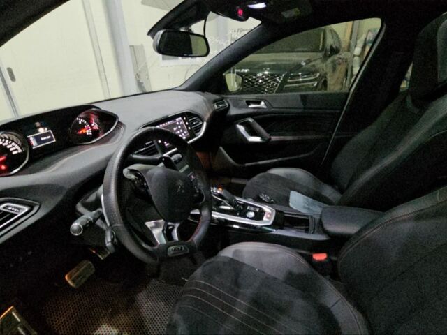 Белый Пежо 308, объемом двигателя 2 л и пробегом 43 тыс. км за 12600 $, фото 30 на Automoto.ua