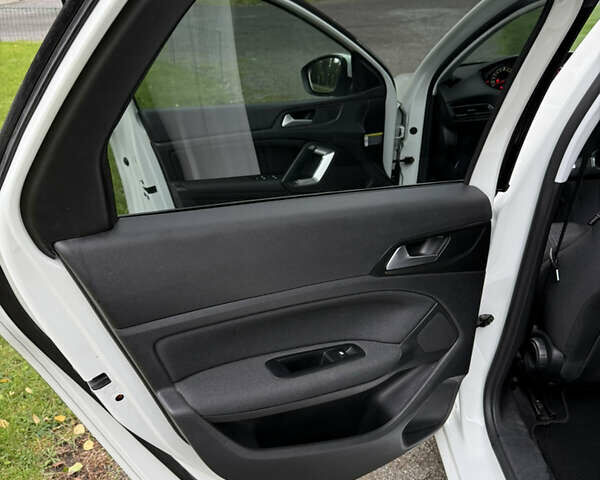 Білий Пежо 308, об'ємом двигуна 1.5 л та пробігом 171 тис. км за 14200 $, фото 48 на Automoto.ua