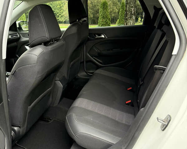 Білий Пежо 308, об'ємом двигуна 1.5 л та пробігом 171 тис. км за 14200 $, фото 50 на Automoto.ua