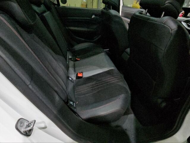 Белый Пежо 308, объемом двигателя 2 л и пробегом 43 тыс. км за 12600 $, фото 22 на Automoto.ua