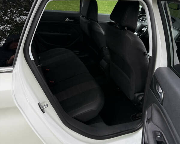 Білий Пежо 308, об'ємом двигуна 1.5 л та пробігом 171 тис. км за 14200 $, фото 61 на Automoto.ua