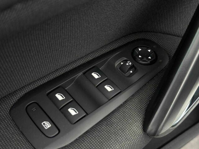 Белый Пежо 308, объемом двигателя 1.5 л и пробегом 192 тыс. км за 16500 $, фото 9 на Automoto.ua