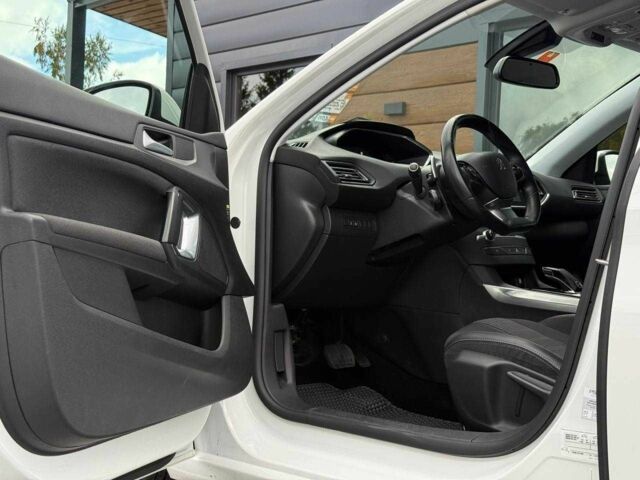 Белый Пежо 308, объемом двигателя 1.5 л и пробегом 192 тыс. км за 16500 $, фото 7 на Automoto.ua