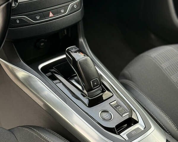 Белый Пежо 308, объемом двигателя 1.5 л и пробегом 162 тыс. км за 14800 $, фото 49 на Automoto.ua