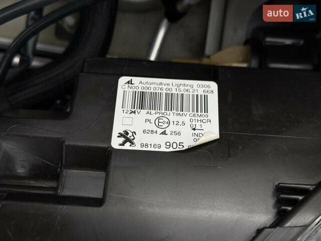 Белый Пежо 308, объемом двигателя 1.5 л и пробегом 162 тыс. км за 14800 $, фото 81 на Automoto.ua