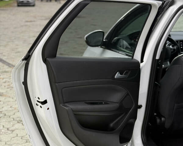 Білий Пежо 308, об'ємом двигуна 1.5 л та пробігом 162 тис. км за 14700 $, фото 66 на Automoto.ua