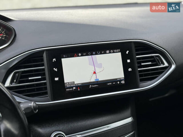 Белый Пежо 308, объемом двигателя 1.5 л и пробегом 162 тыс. км за 14800 $, фото 46 на Automoto.ua