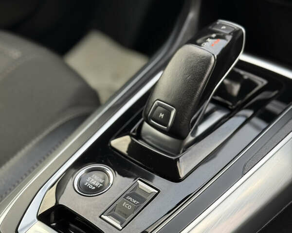 Белый Пежо 308, объемом двигателя 1.5 л и пробегом 162 тыс. км за 14800 $, фото 61 на Automoto.ua