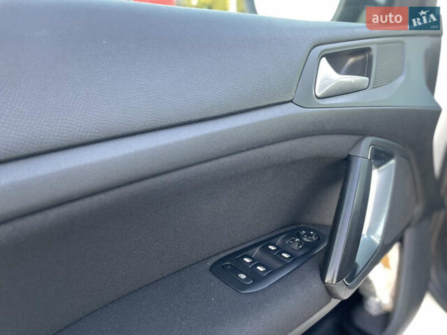 Белый Пежо 308, объемом двигателя 1.5 л и пробегом 197 тыс. км за 12950 $, фото 23 на Automoto.ua