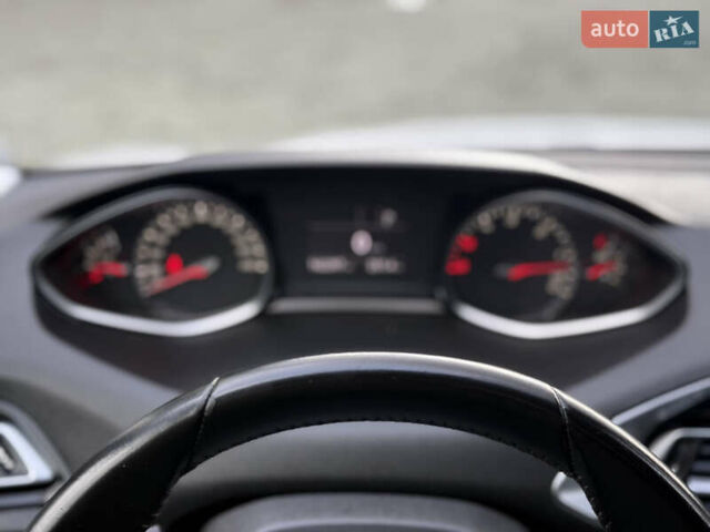 Белый Пежо 308, объемом двигателя 1.5 л и пробегом 162 тыс. км за 14800 $, фото 39 на Automoto.ua