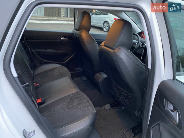 Білий Пежо 308, об'ємом двигуна 1.5 л та пробігом 180 тис. км за 14750 $, фото 26 на Automoto.ua