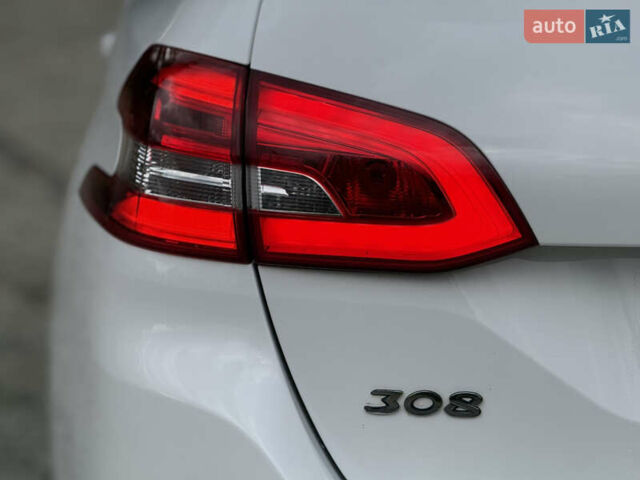 Белый Пежо 308, объемом двигателя 1.5 л и пробегом 162 тыс. км за 14900 $, фото 22 на Automoto.ua