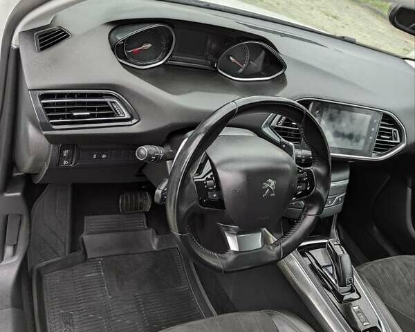 Белый Пежо 308, объемом двигателя 1.5 л и пробегом 177 тыс. км за 14500 $, фото 17 на Automoto.ua