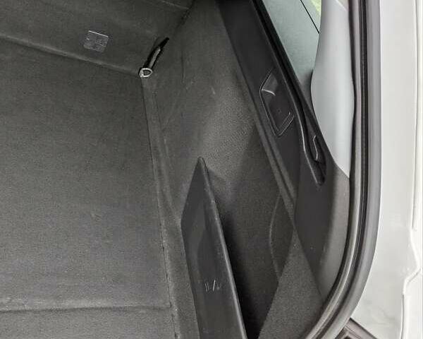 Белый Пежо 308, объемом двигателя 1.5 л и пробегом 177 тыс. км за 14500 $, фото 44 на Automoto.ua