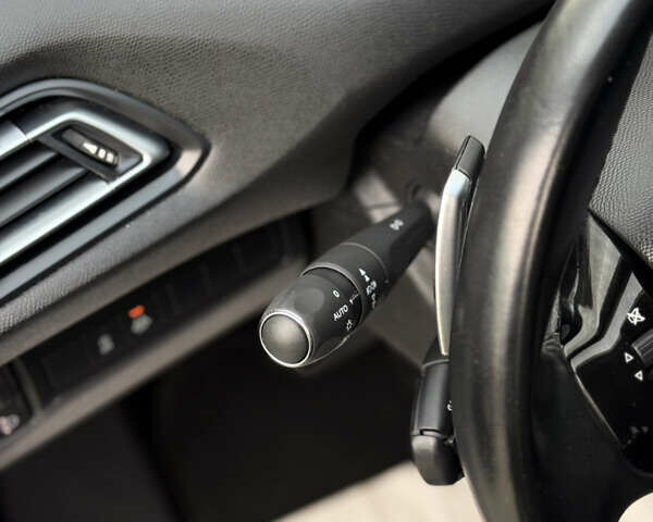 Білий Пежо 308, об'ємом двигуна 1.5 л та пробігом 162 тис. км за 14700 $, фото 38 на Automoto.ua