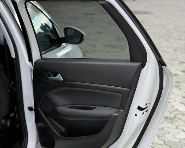 Белый Пежо 308, объемом двигателя 1.5 л и пробегом 162 тыс. км за 14900 $, фото 61 на Automoto.ua