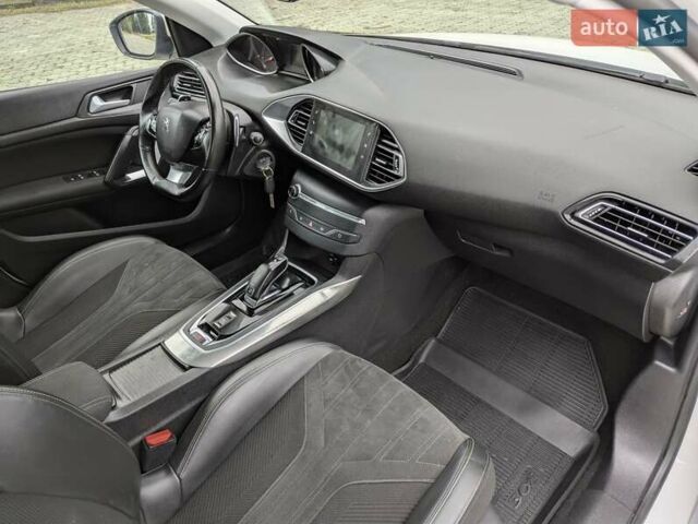 Белый Пежо 308, объемом двигателя 1.5 л и пробегом 177 тыс. км за 14500 $, фото 32 на Automoto.ua