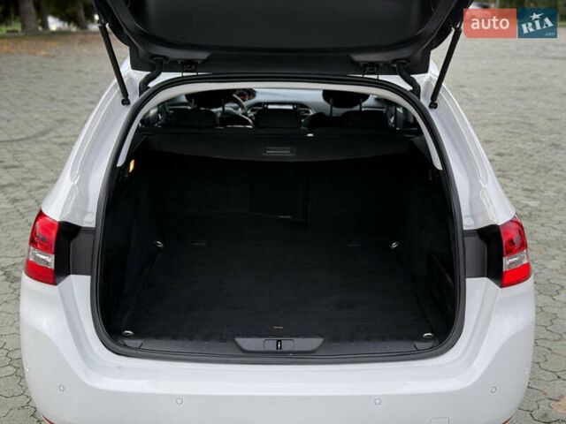 Білий Пежо 308, об'ємом двигуна 1.5 л та пробігом 162 тис. км за 14700 $, фото 74 на Automoto.ua