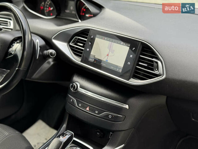 Белый Пежо 308, объемом двигателя 1.5 л и пробегом 162 тыс. км за 14900 $, фото 56 на Automoto.ua