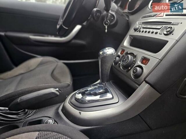 Бежевый Пежо 308, объемом двигателя 1.6 л и пробегом 223 тыс. км за 4850 $, фото 15 на Automoto.ua