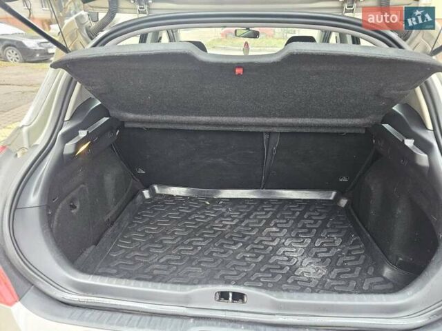 Бежевый Пежо 308, объемом двигателя 1.6 л и пробегом 223 тыс. км за 4850 $, фото 13 на Automoto.ua