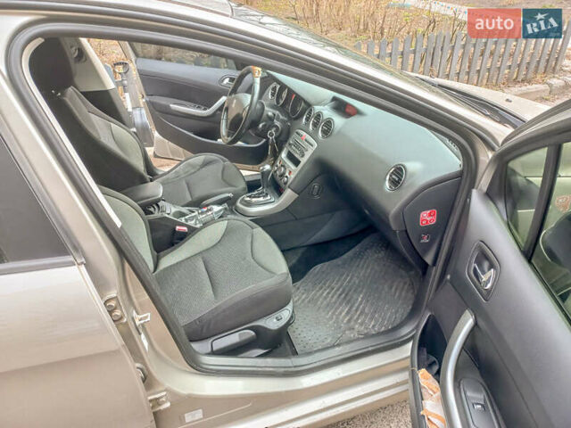 Бежевый Пежо 308, объемом двигателя 1.6 л и пробегом 127 тыс. км за 6700 $, фото 15 на Automoto.ua