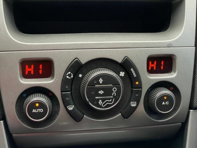 Бежевый Пежо 308, объемом двигателя 1.6 л и пробегом 160 тыс. км за 6650 $, фото 12 на Automoto.ua