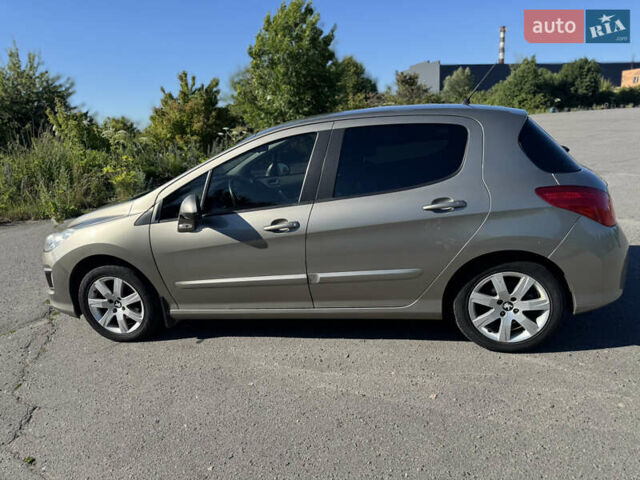 Бежевый Пежо 308, объемом двигателя 1.6 л и пробегом 105 тыс. км за 7200 $, фото 5 на Automoto.ua