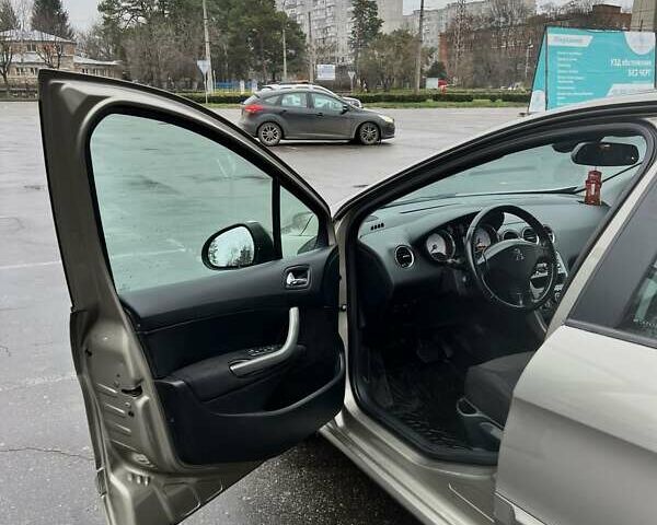 Бежевый Пежо 308, объемом двигателя 1.6 л и пробегом 246 тыс. км за 5900 $, фото 8 на Automoto.ua
