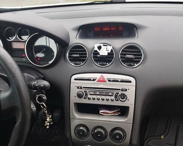 Бежевый Пежо 308, объемом двигателя 1.4 л и пробегом 133 тыс. км за 4400 $, фото 2 на Automoto.ua