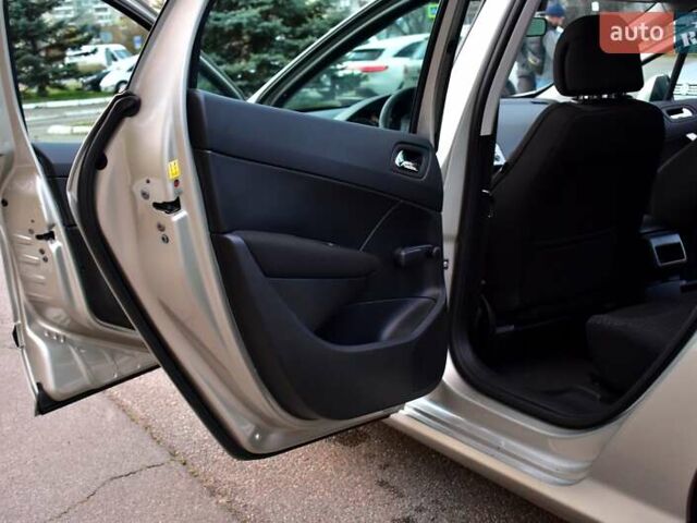 Бежевый Пежо 308, объемом двигателя 1.6 л и пробегом 176 тыс. км за 6400 $, фото 20 на Automoto.ua