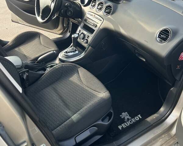 Бежевый Пежо 308, объемом двигателя 1.6 л и пробегом 159 тыс. км за 6850 $, фото 9 на Automoto.ua