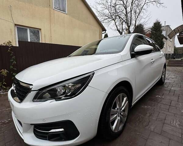 Бежевый Пежо 308, объемом двигателя 1.5 л и пробегом 157 тыс. км за 11800 $, фото 9 на Automoto.ua