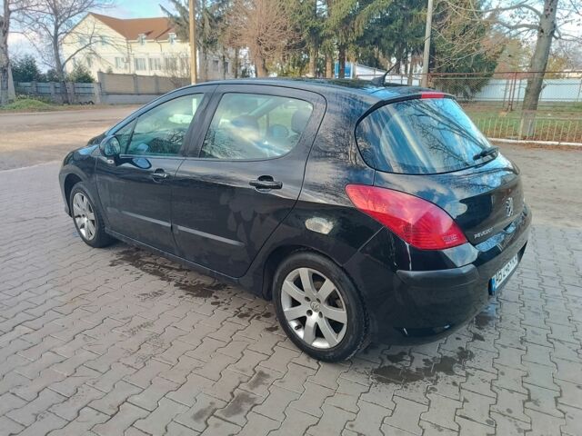 Черный Пежо 308, объемом двигателя 1.6 л и пробегом 240 тыс. км за 6200 $, фото 2 на Automoto.ua