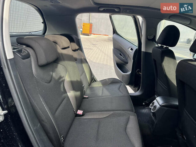 Черный Пежо 308, объемом двигателя 1.6 л и пробегом 260 тыс. км за 4600 $, фото 12 на Automoto.ua