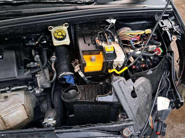 Черный Пежо 308, объемом двигателя 0 л и пробегом 230 тыс. км за 1350 $, фото 11 на Automoto.ua